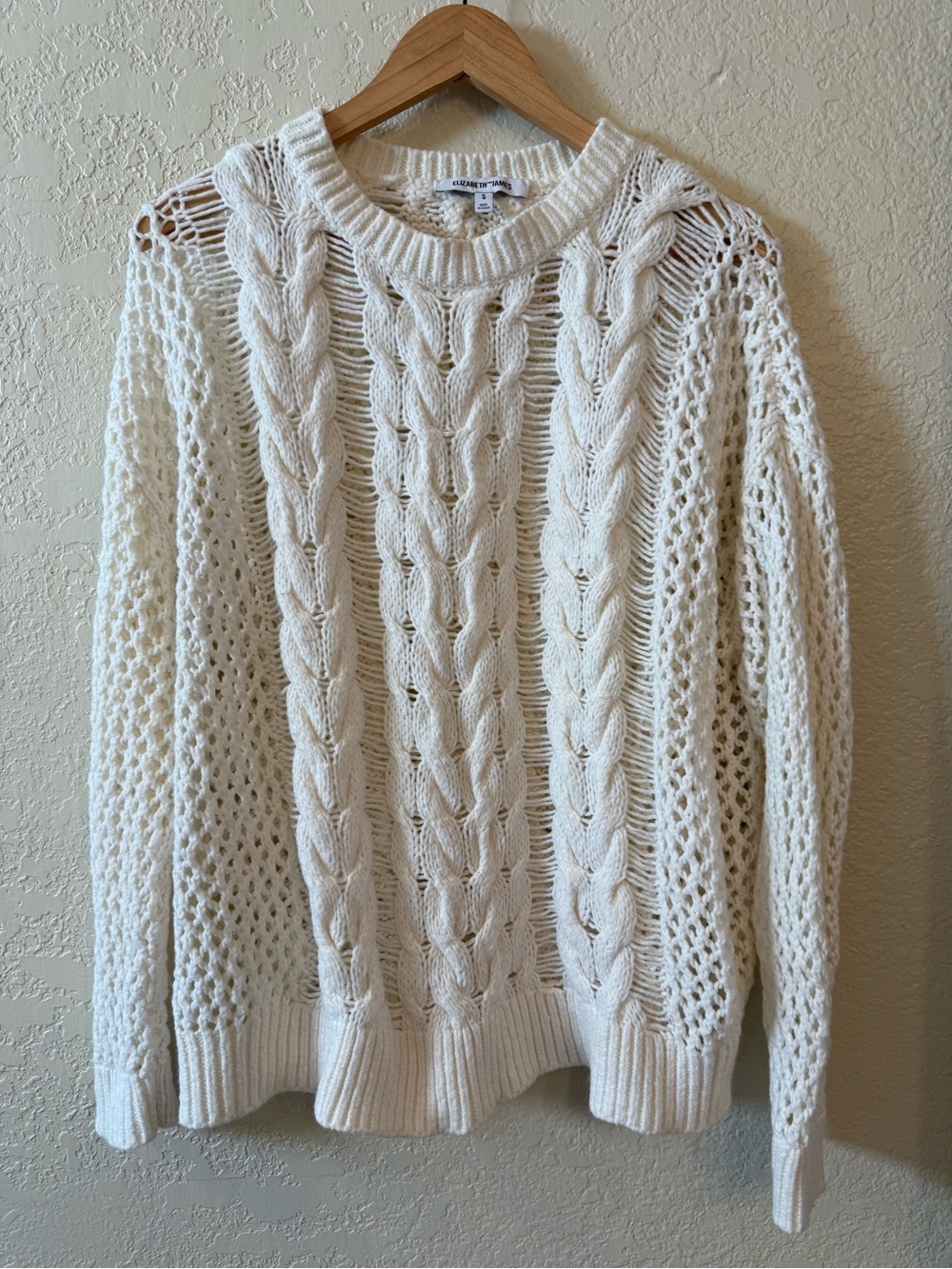 ☕️Elizabeth and James☕️ Cream Cable Knit Crewneck Sweater. Size S
